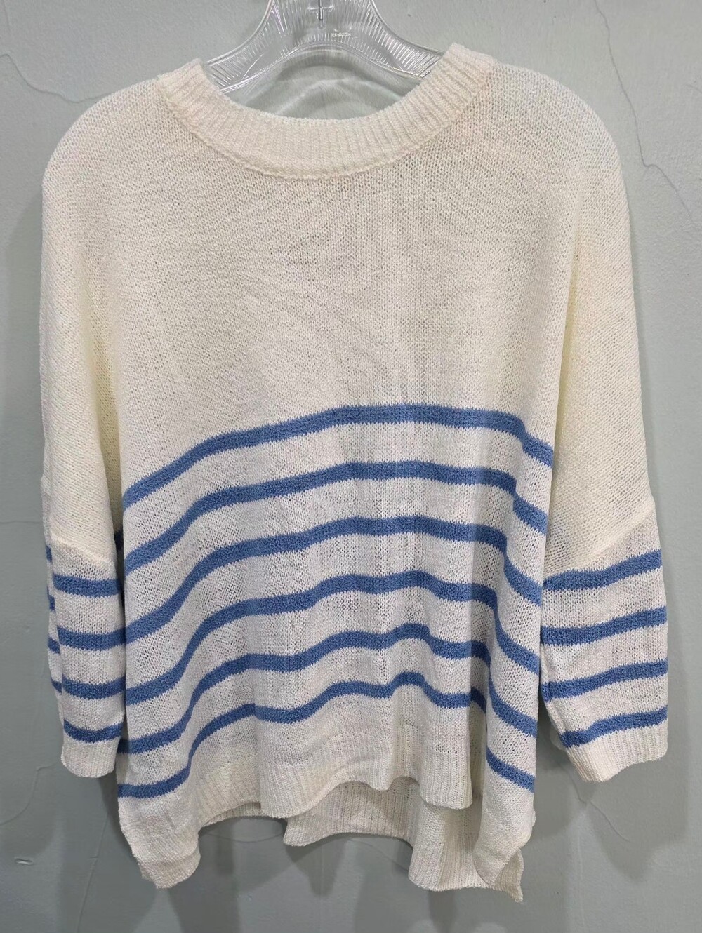 Wishlist Ivory and Blue Striped 3/4 Sleeve Crewneck  Lightweight Sweater